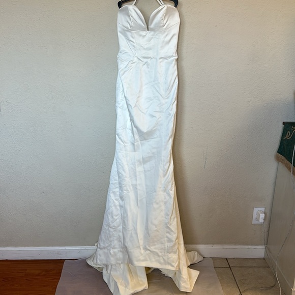 HOUSE OF CB 'Giselle' Ivory Satin Strapless Bridal Gown NWOT size S - Picture 4 of 12